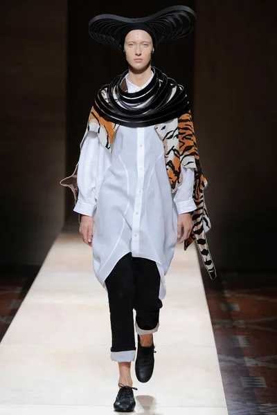 Look 6